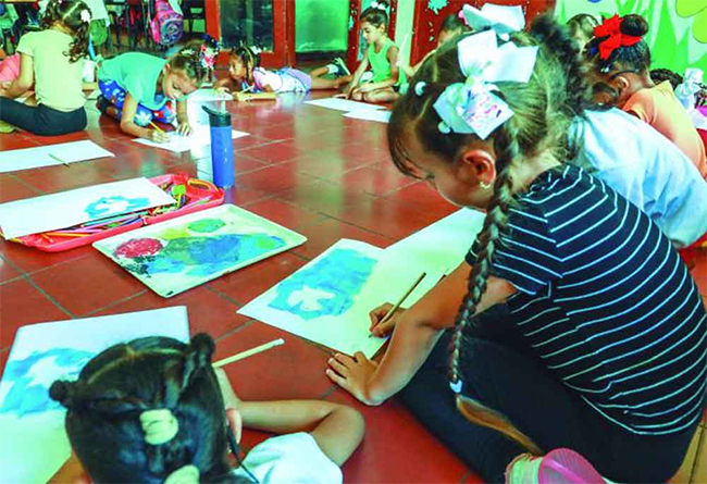 Le président cubain félicite les enfants à l’occasion de la Journée internationale de l’enfance