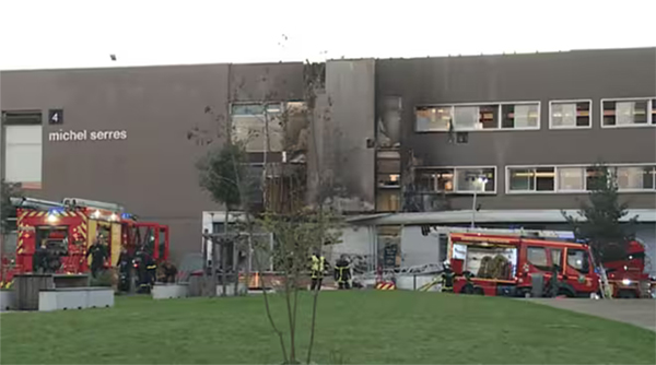 L’université de Rouen touchée par un incendie, la façade d’un bâtiment détruite